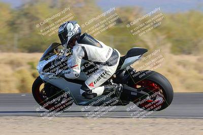 media/Nov-28-2022-Moto Forza (Mon) [[c5a51e62ca]]/A Group/Session 4 (Turn 8)/